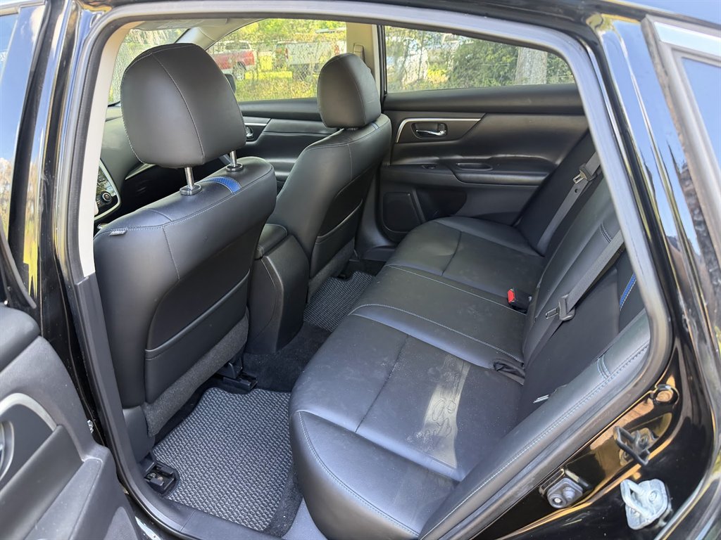 2018 Nissan Altima SR - Photo 11
