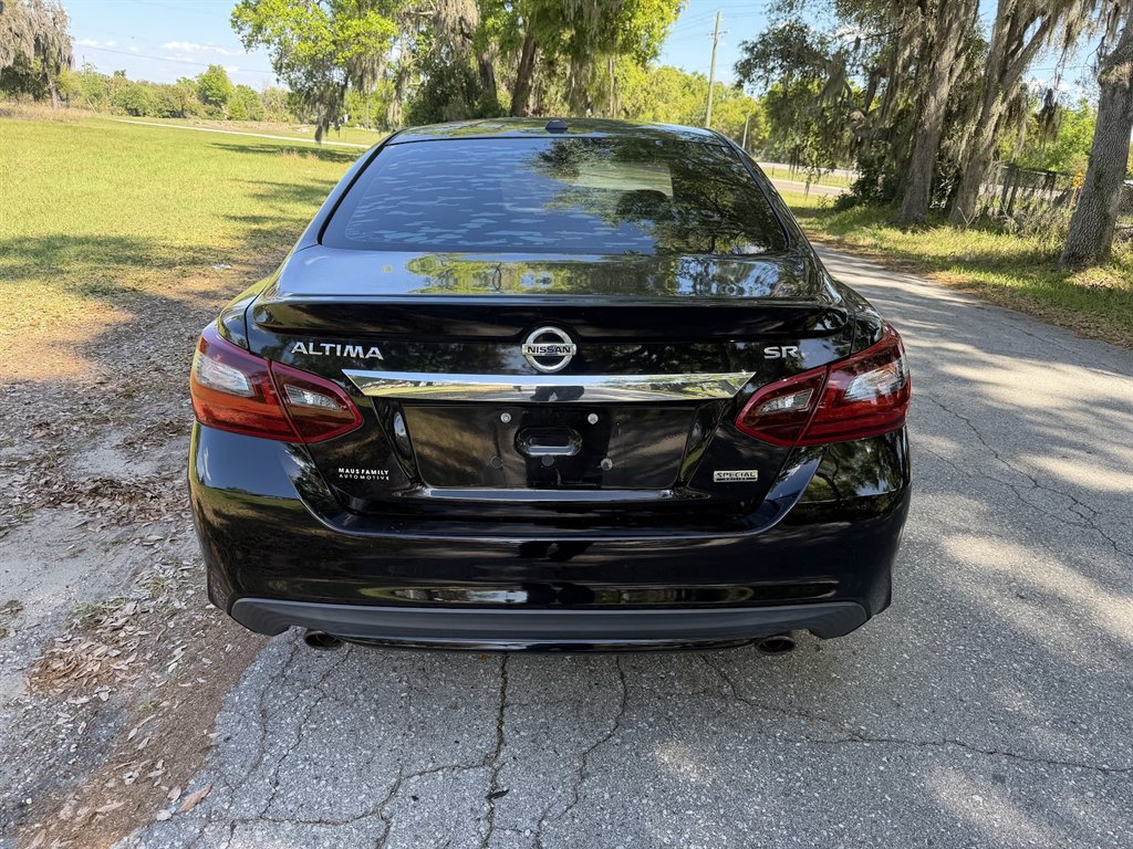 2018 Nissan Altima SR - Photo 6