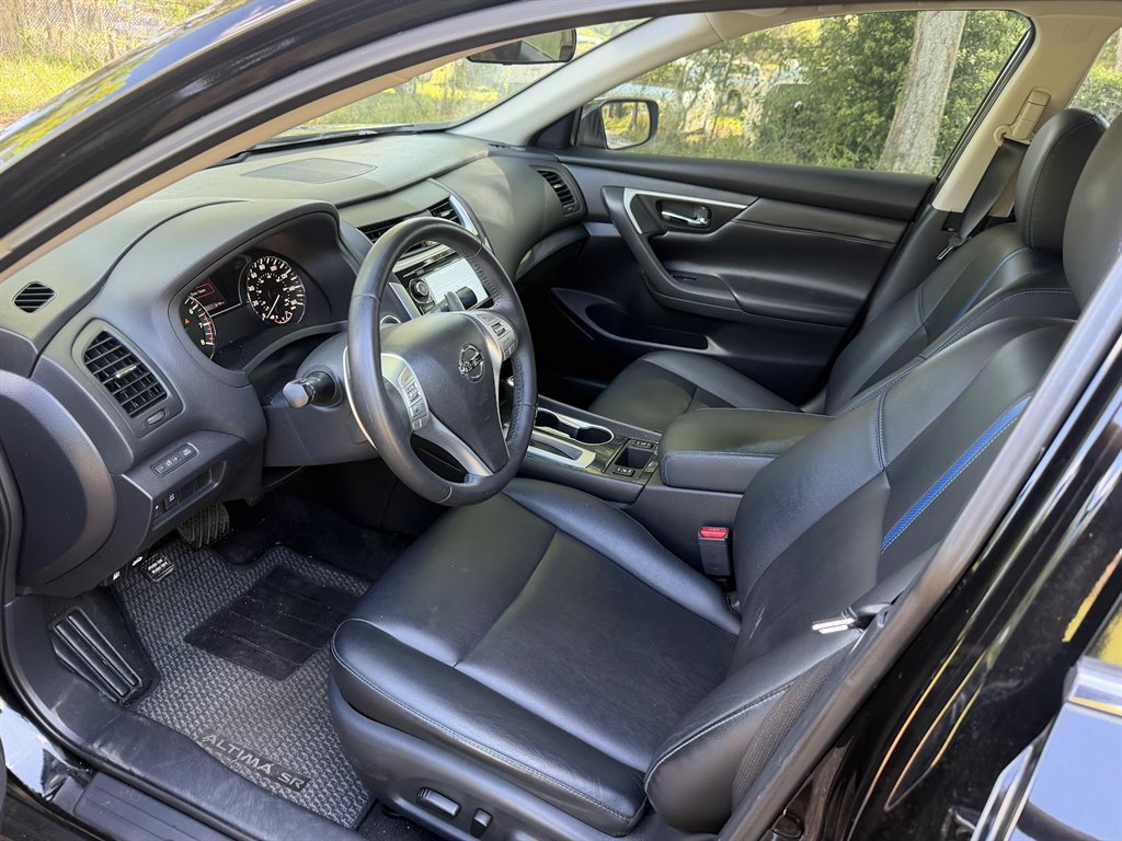 2018 Nissan Altima SR - Photo 9