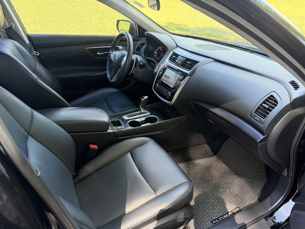 2018 Nissan Altima SR - Photo 14