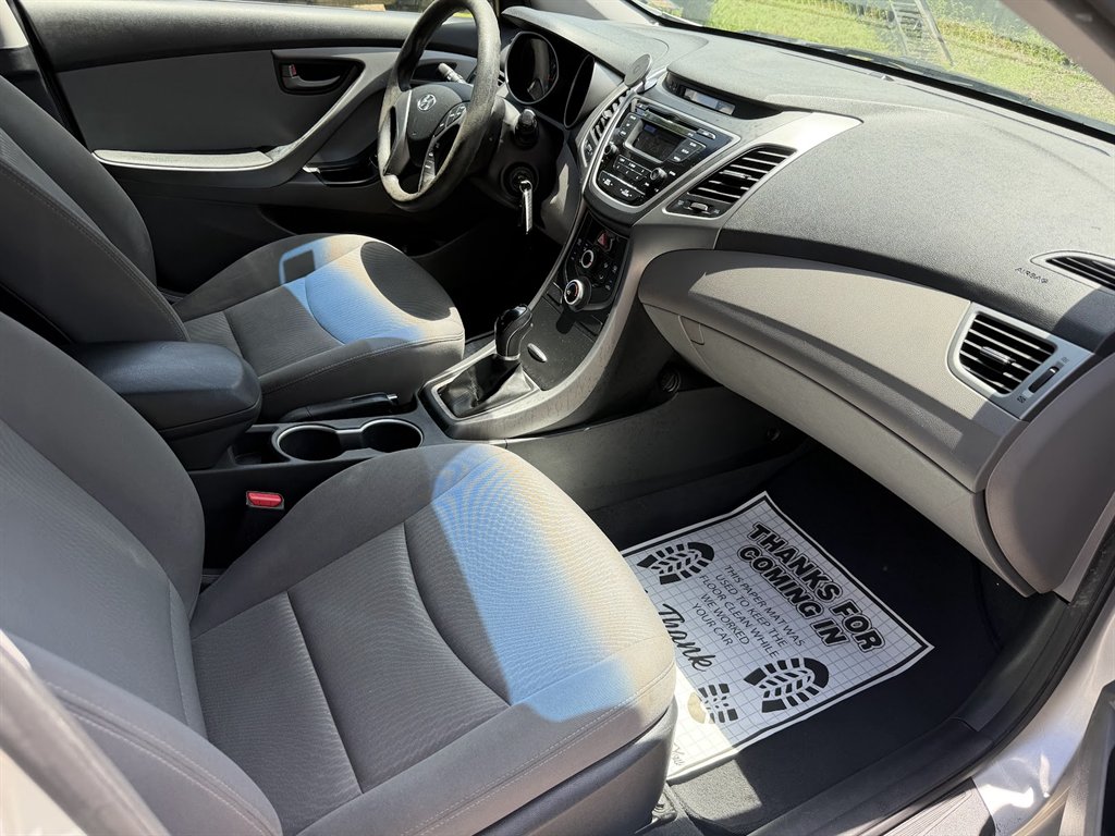 2014 Hyundai Elantra SE - Photo 14