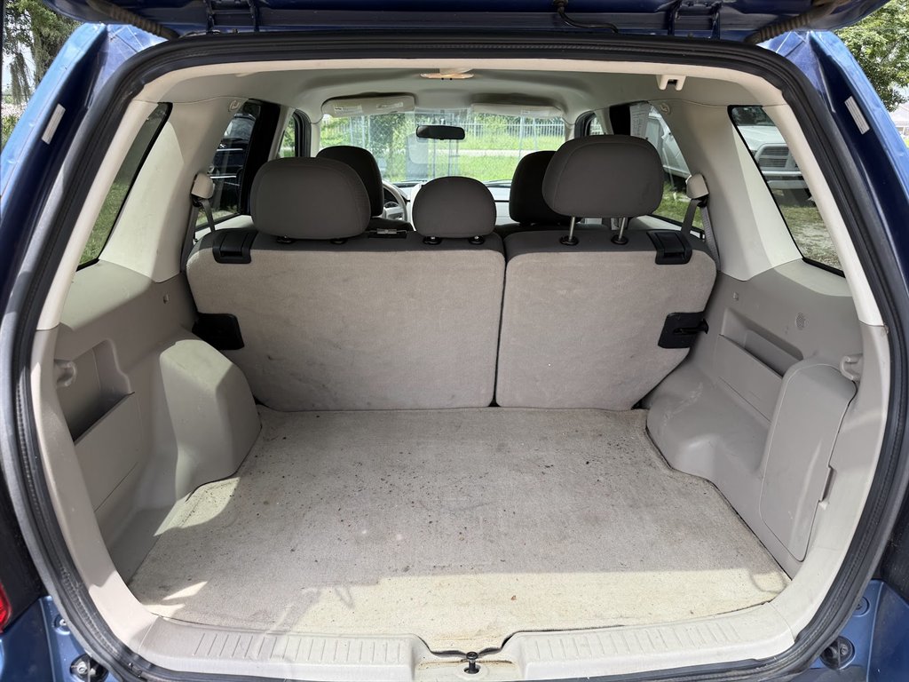 2009 Ford Escape XLS - Photo 12